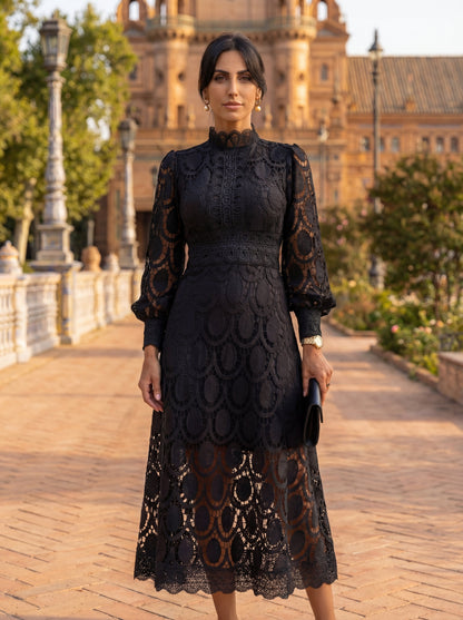 CARMONA — Robe en Dentelle Printanière